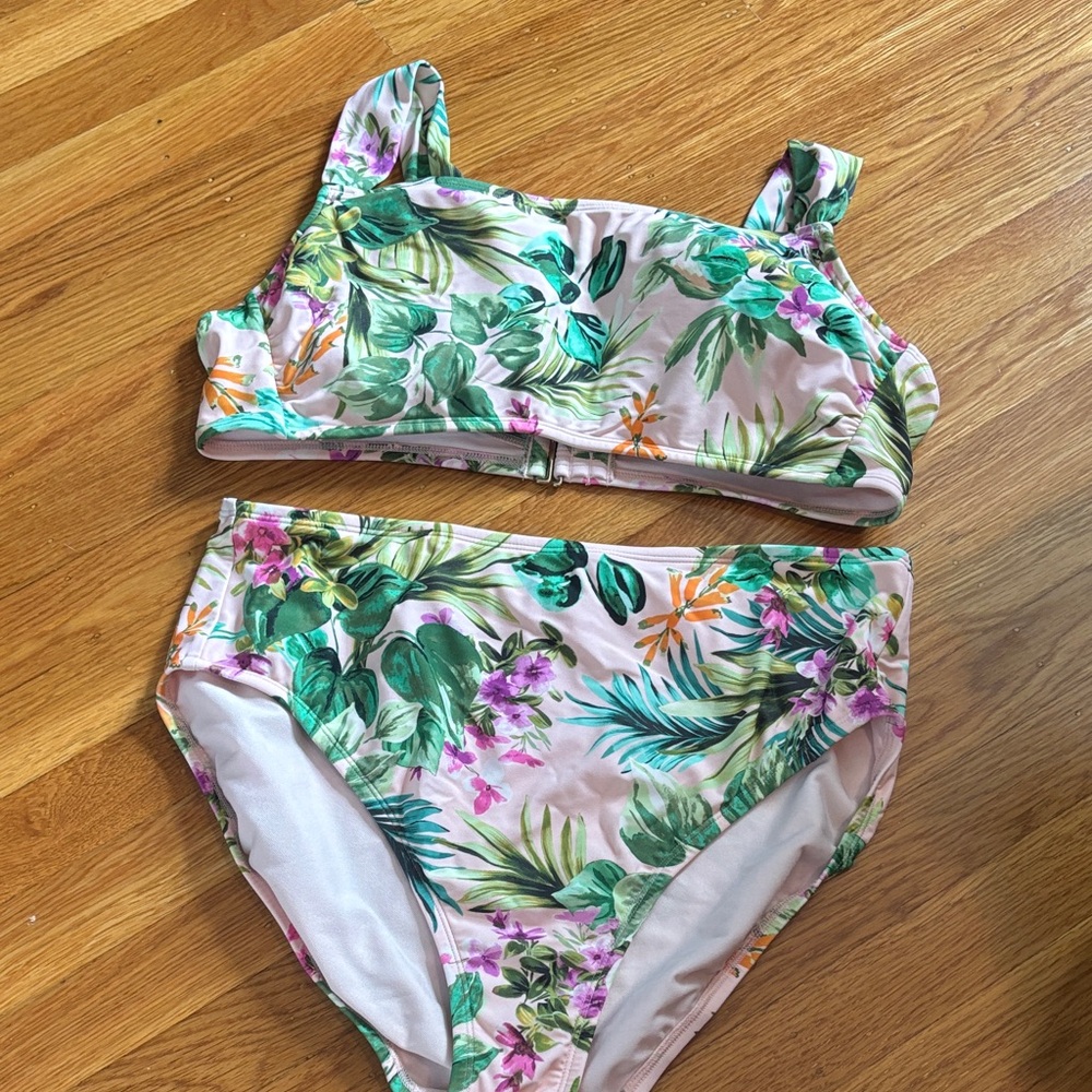 Floral Bikini Set with Tropical Print - Picture 1 of 1